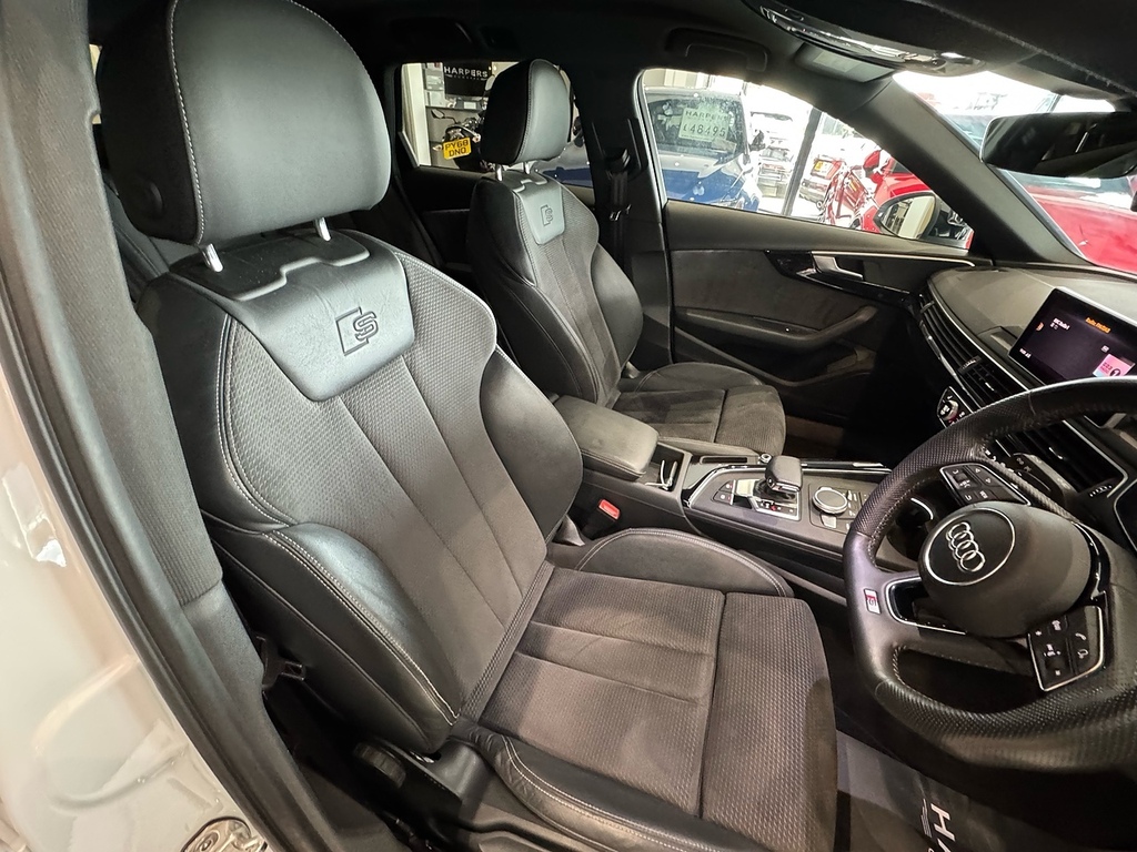 Audi A4 Avant Avant Tfsi Se White #9