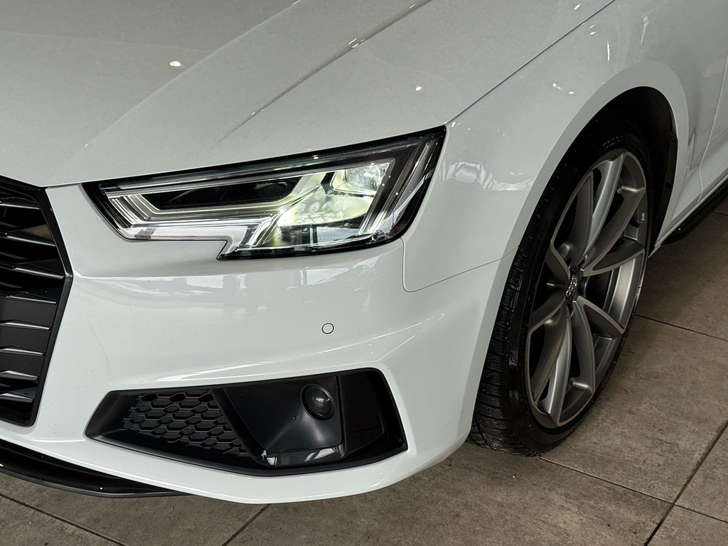Audi A4 Avant 2.0 Tfsi 40 Black Edition Estate S Tron White #4