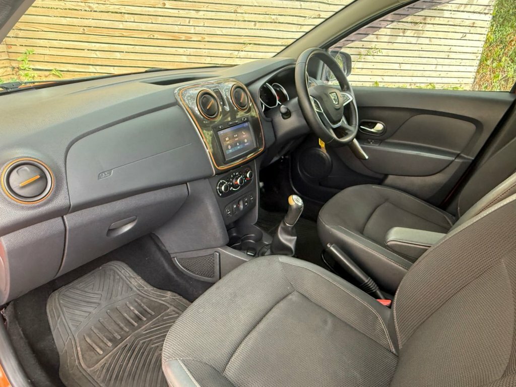 Dacia Sandero Stepway Stepway Laureate Tce White #16