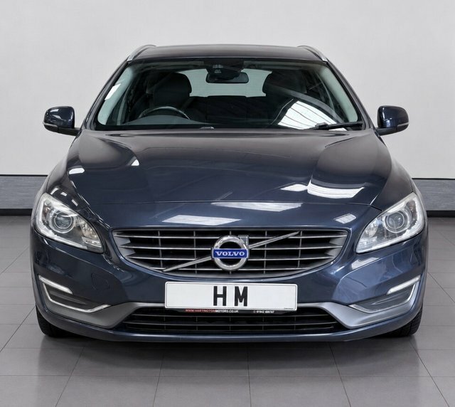 Volvo V60 2.0 D4 Se Lux Nav Estate Euro 6 LR14OKK Blue #5