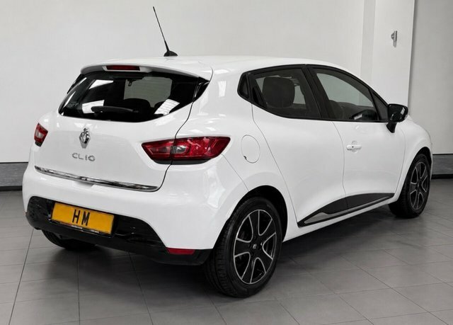 Renault Clio 1.2 16V Dynamique Medianav Hatchback Ma White #2