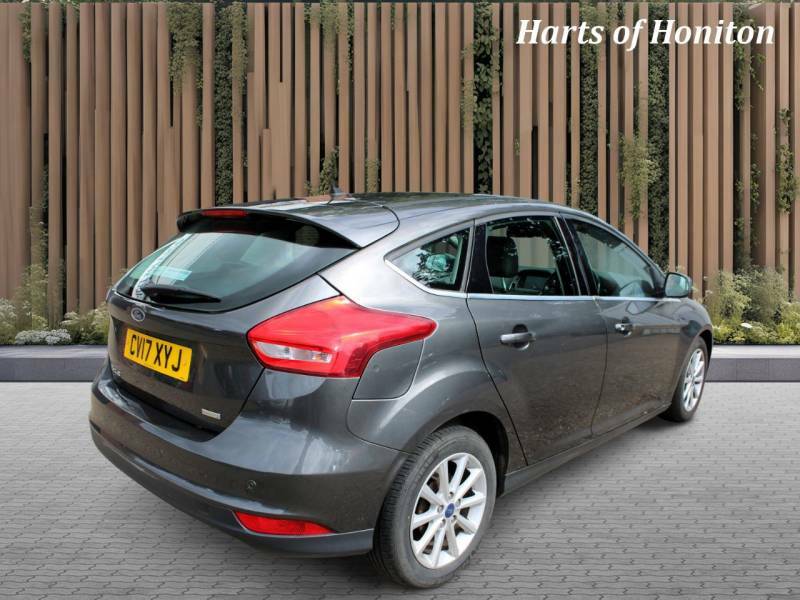 Ford Focus 1.0 Ecoboost 125 Titanium Grey #2