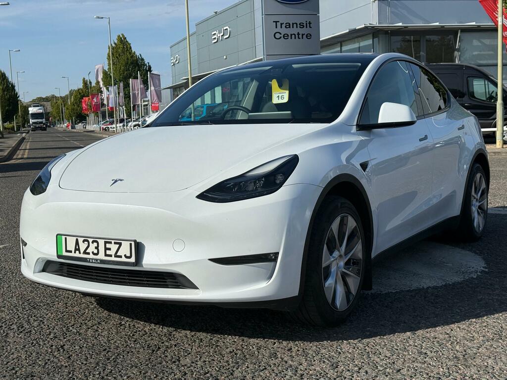 Tesla Model Y Dual Motor Long Range Suv 4Wde LA23EZJ White #5