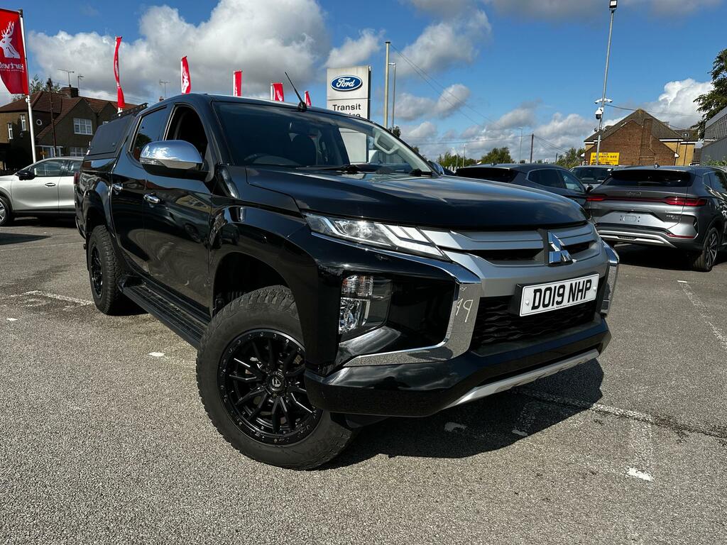 Mitsubishi L200 2.2 Di-d Dc Warrior Pickup Double Cab M Black