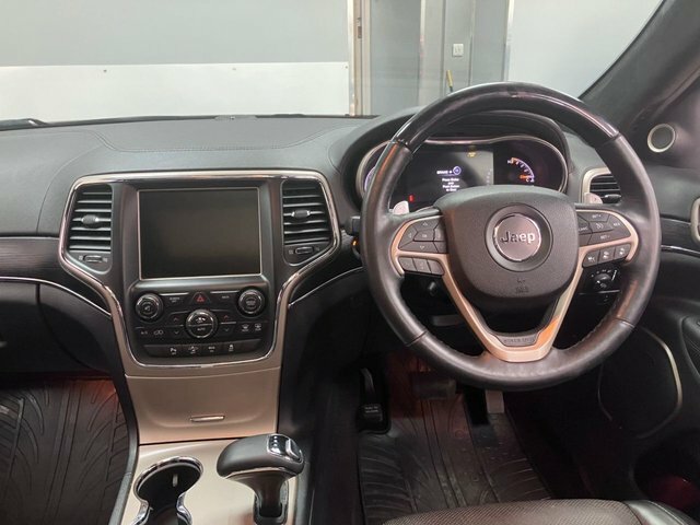 Jeep Grand Cherokee Overland Grey #20