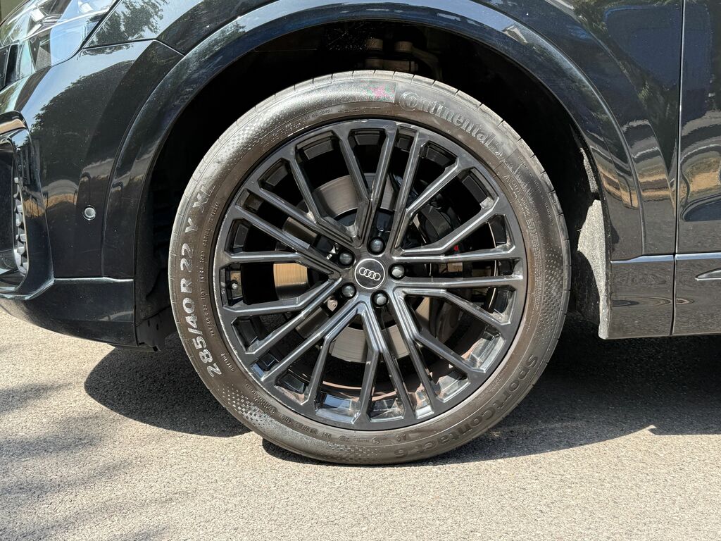 Audi Q8 Sq8 Launch Edition FT73EHL Black #5