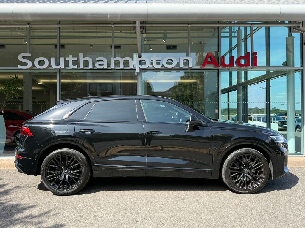 Audi Q8 Sq8 Launch Edition FT73EHL Black #4