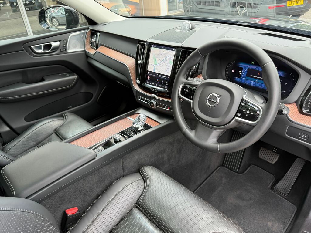 Volvo XC60 Ultimate DV73UKW Black #5