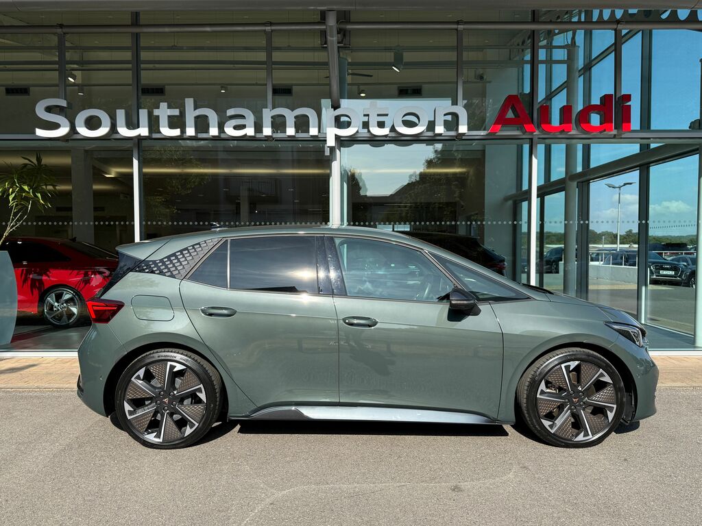 Cupra Born Vz YK75LXT Green #4