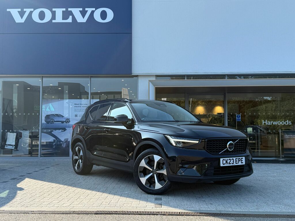 Volvo XC40 Ultimate Black