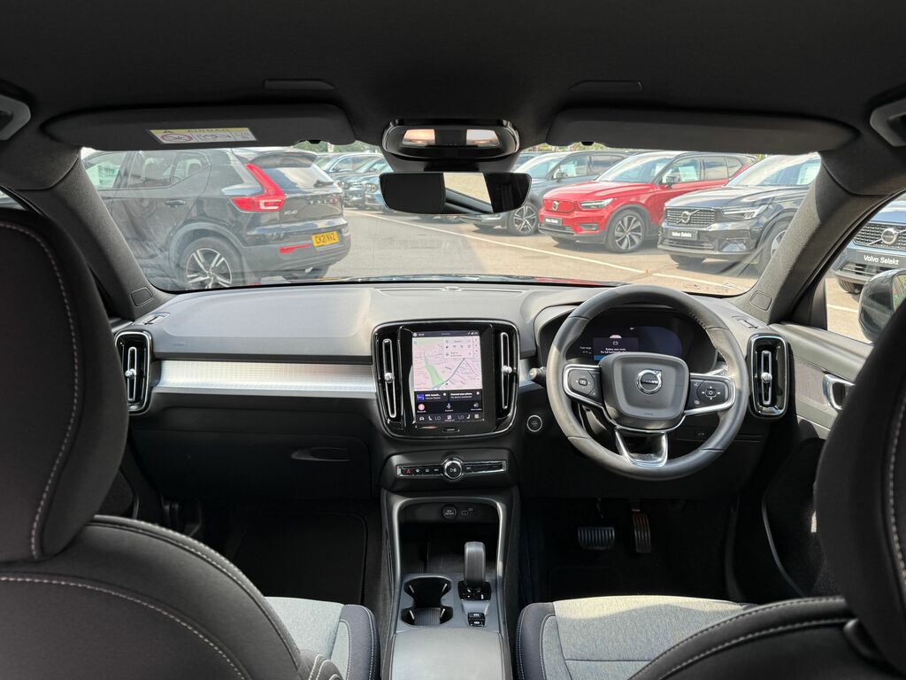 Volvo XC40 Core CF23WEO Black #2