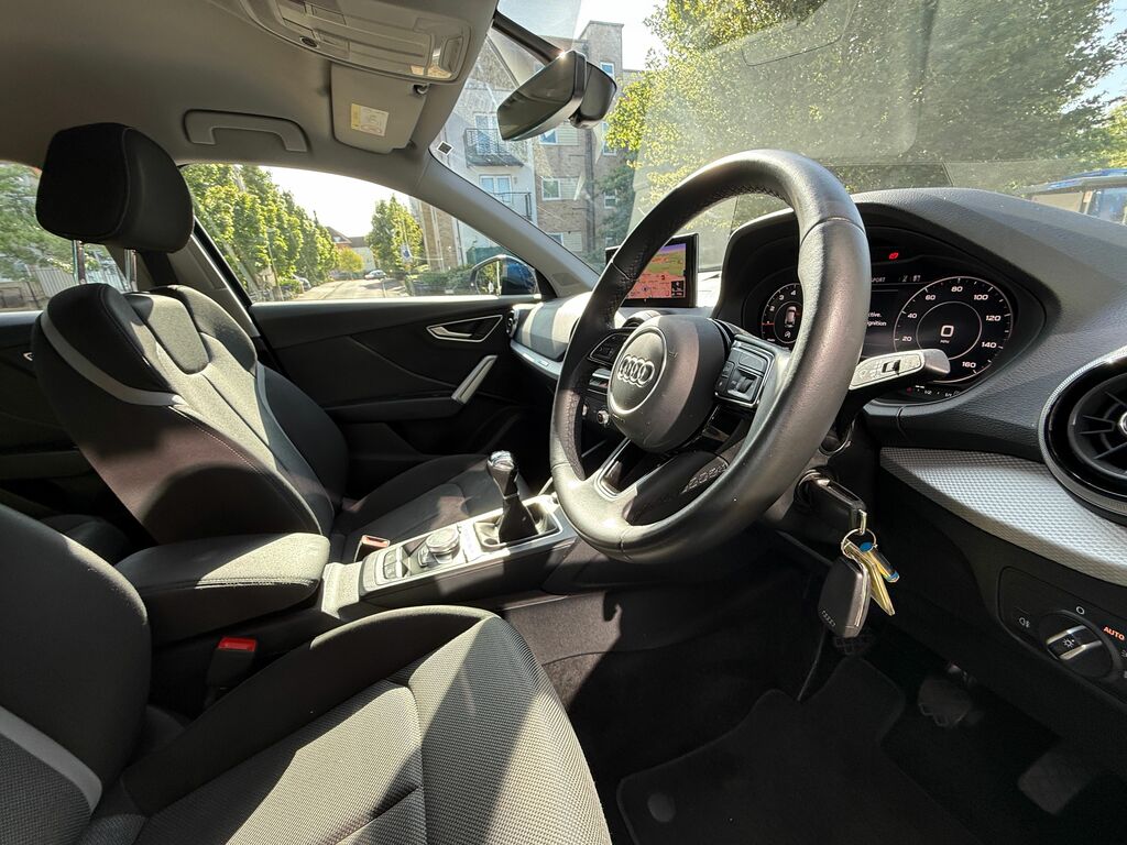 Audi Q2 Sport Blue #6