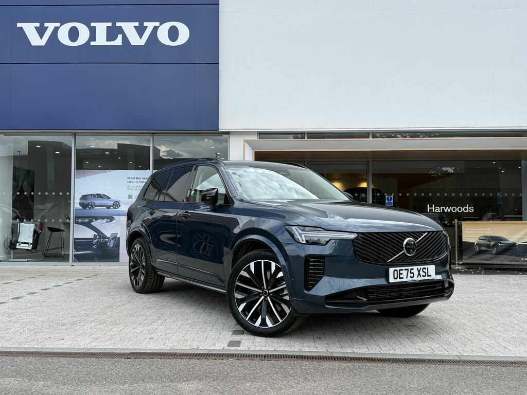 Volvo XC90 Ultra Blue