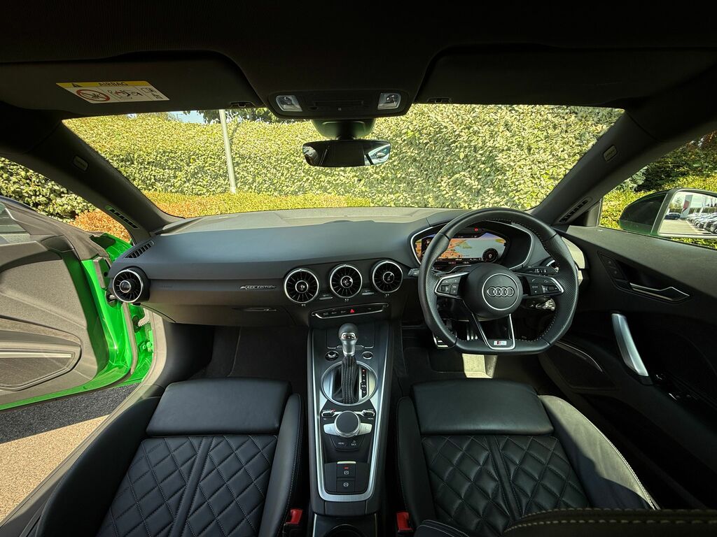 Audi TT Black Edition MV20VLY Green #4