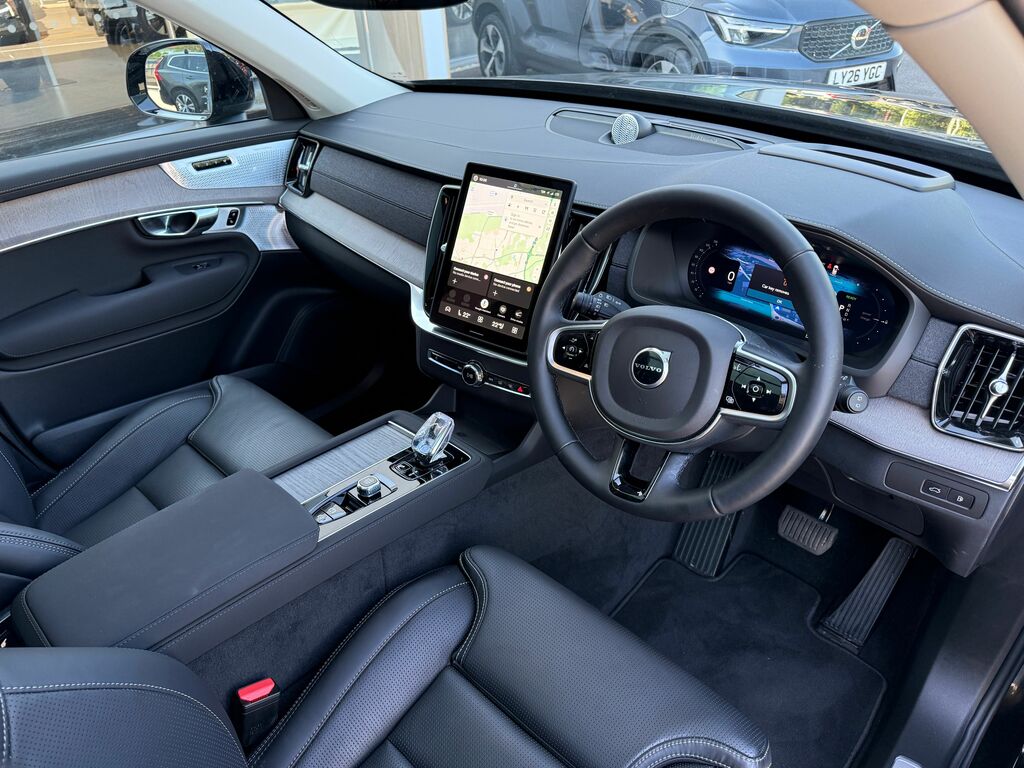 Volvo XC90 Ultra Black #6