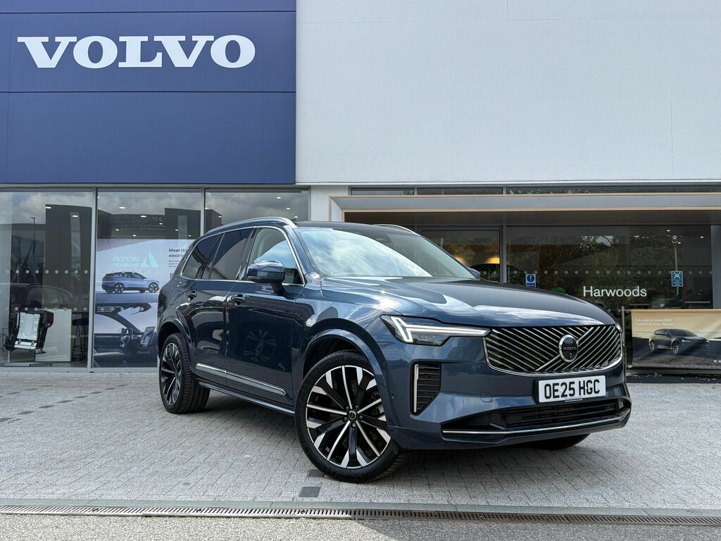Volvo XC90 Ultra Blue