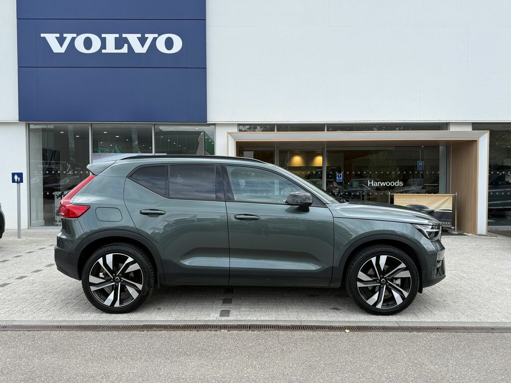 Volvo XC40 Ultra Green