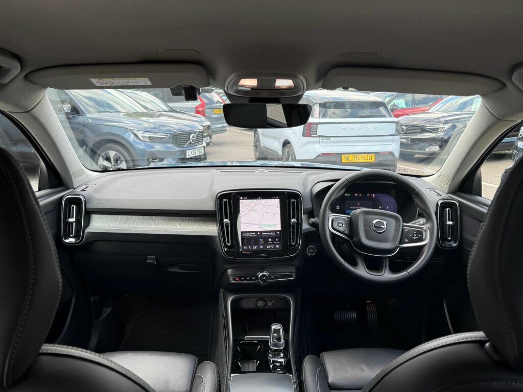 Volvo XC40 Plus Blue #2
