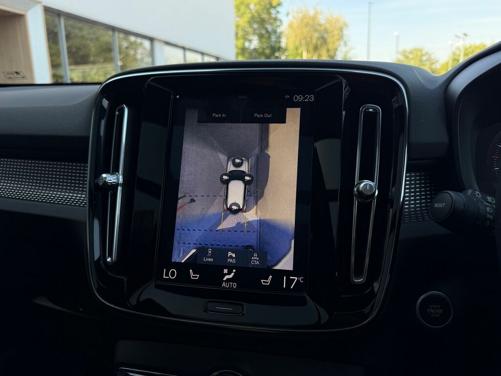 Volvo XC40 R Design Pro HG69LOD Blue #3