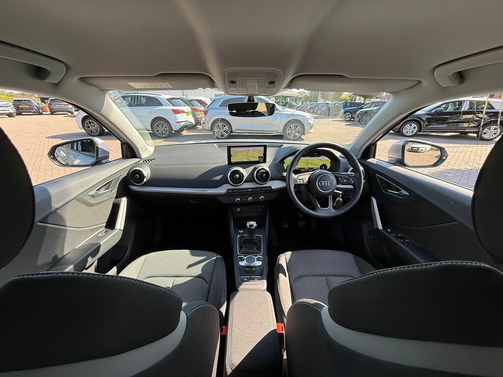 Audi Q2 Sport Black #3
