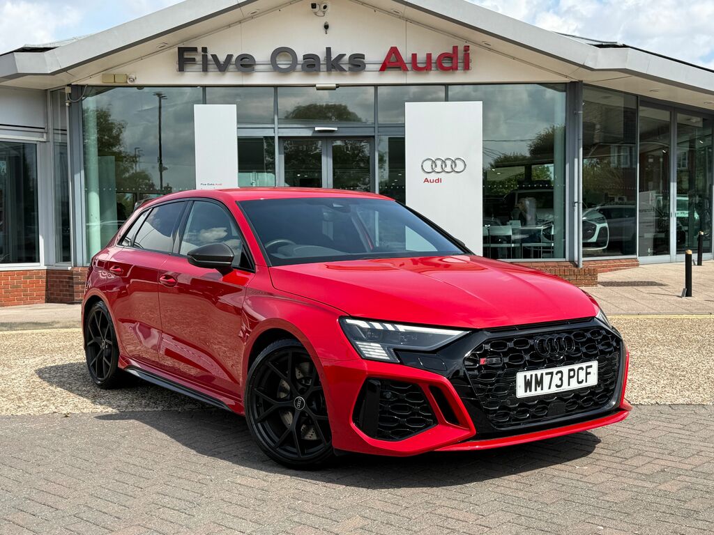 Audi RS3 Carbon Black Red