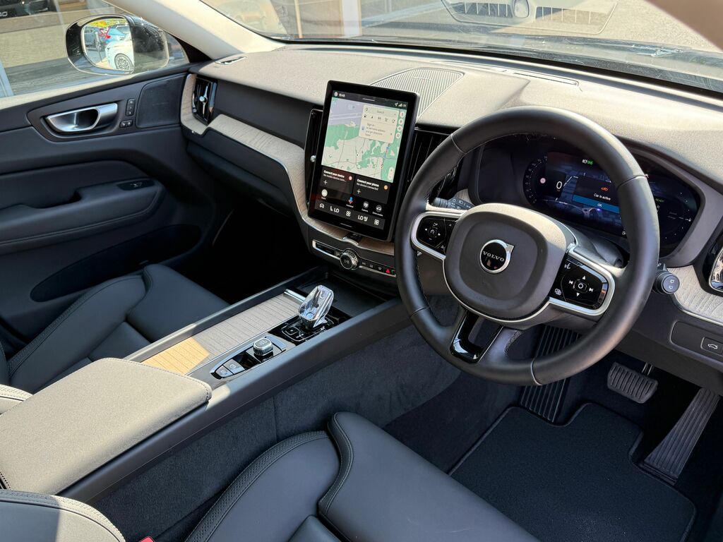 Volvo XC60 Plus RO75FNP Black #5