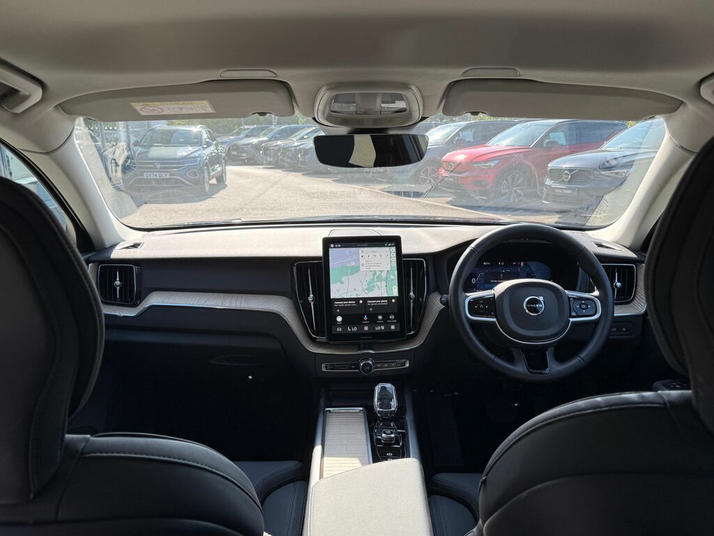 Volvo XC60 Plus RO75FNP Black #2