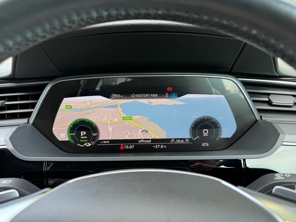 Audi E-tron Quattro Base Black #4