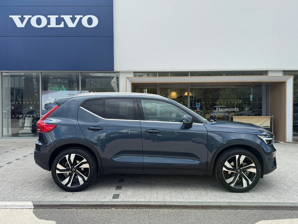 Volvo XC40 Ultra Blue #2