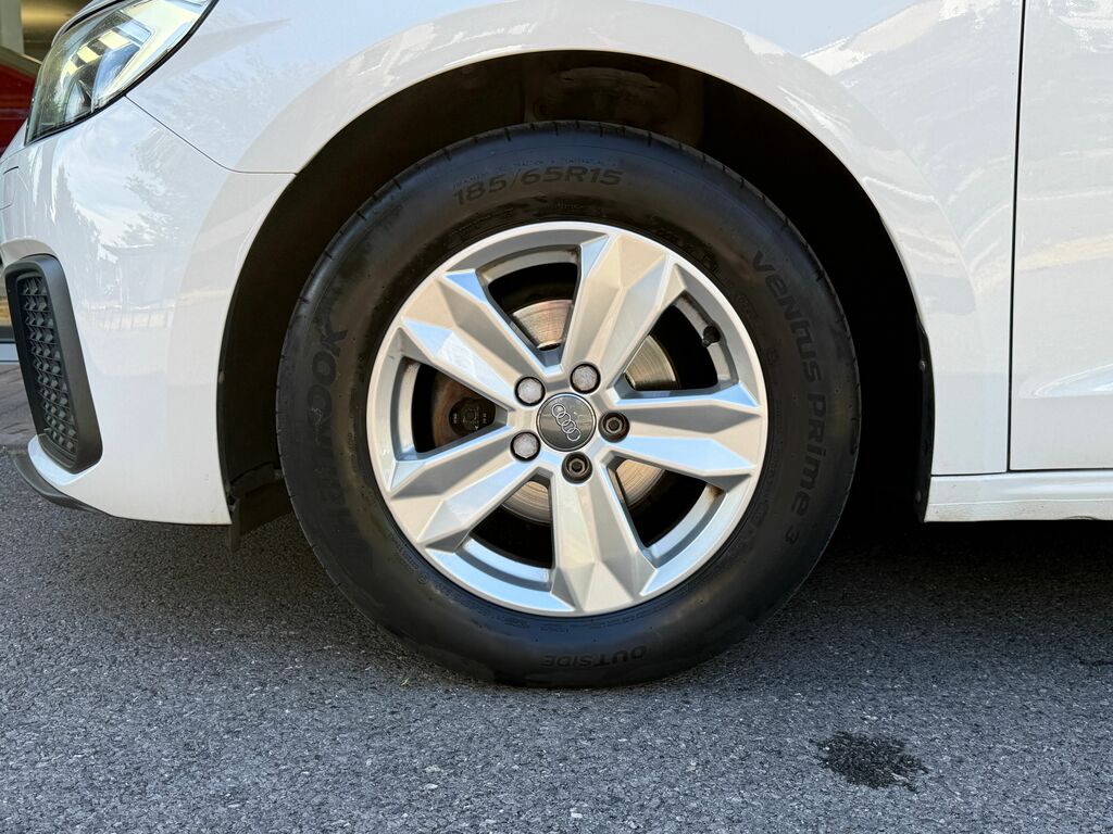 Audi A1 Technik Black #5