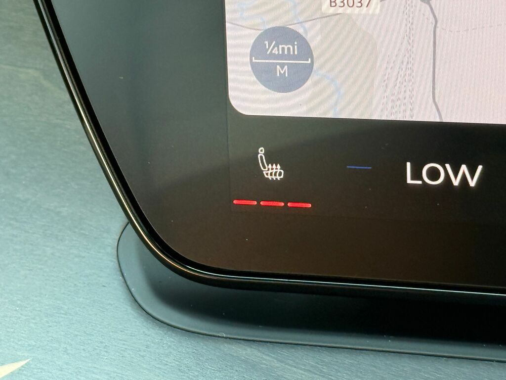 Audi Q3 Launch Edition Black #14