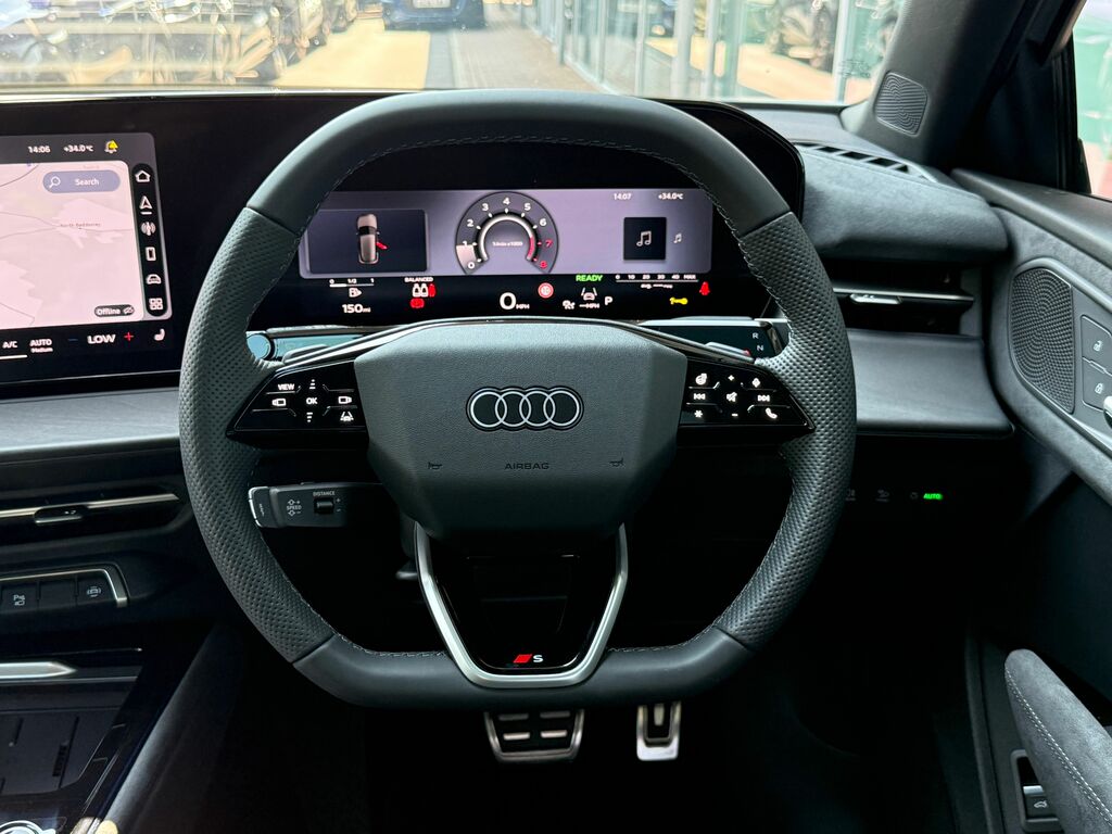 Audi Q3 Launch Edition Black #32
