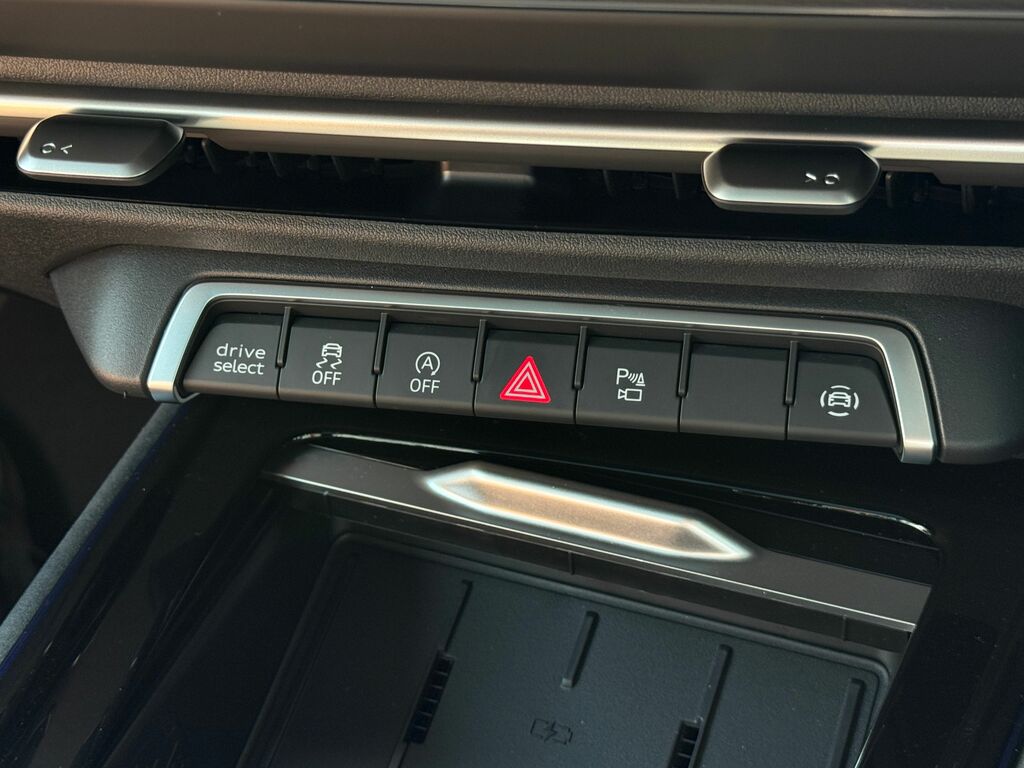 Audi Q3 Launch Edition Black #16
