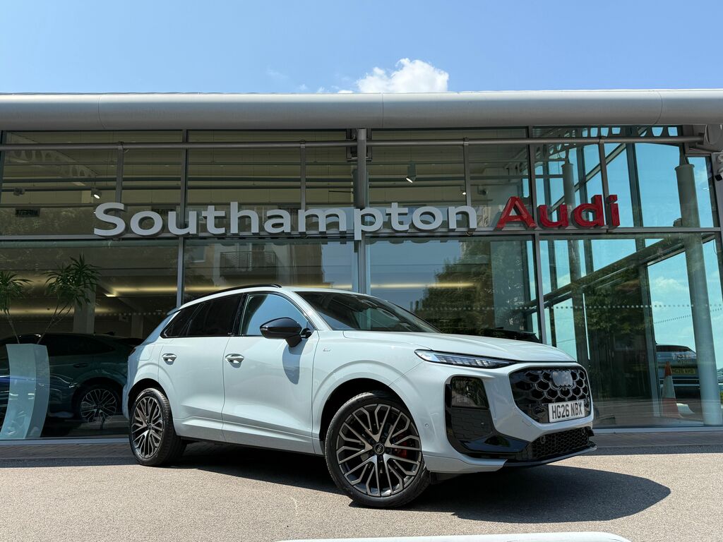 Audi Q3 Edition 1 Black