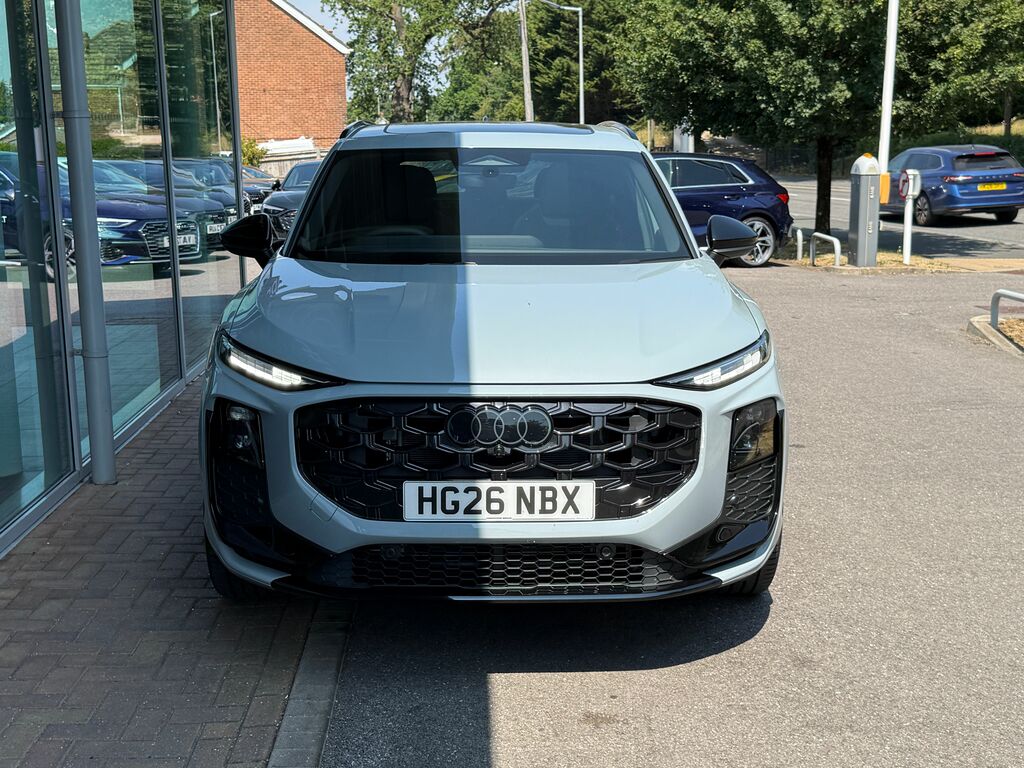 Audi Q3 Launch Edition Black #47