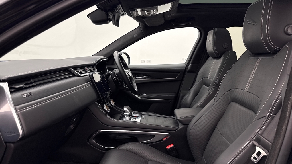 Jaguar F-Pace D200 R-dynamic Hse Black Santorini Black KP24PZW Black #3