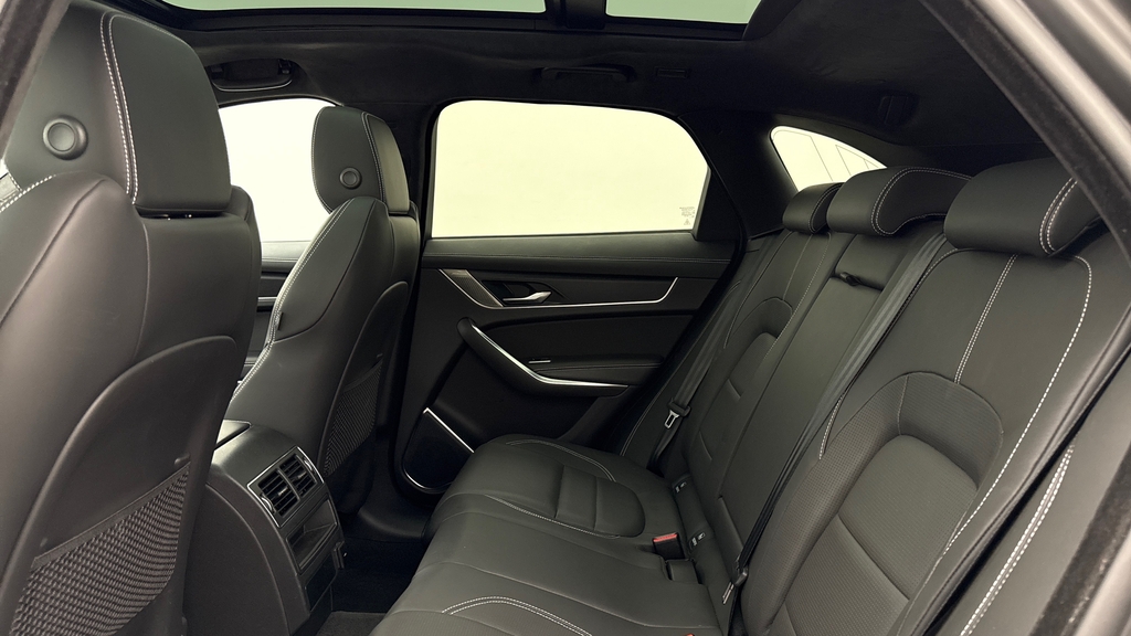 Jaguar F-Pace D200 R-dynamic Hse Black Santorini Black KP24PZW Black #4