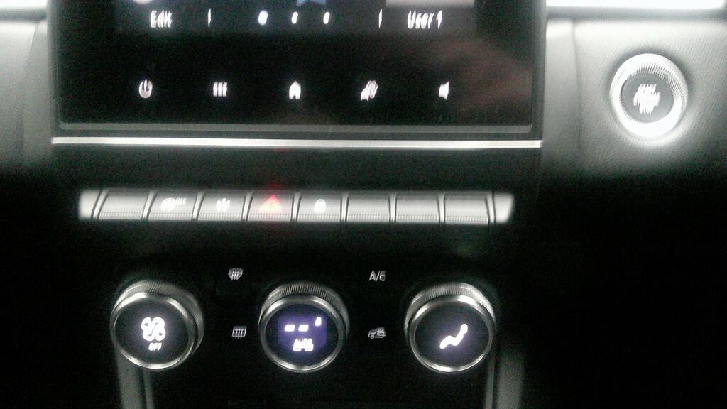 Renault Captur E-tech Engineered Black #21