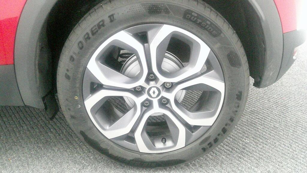 Renault Captur E-tech Engineered Black #26