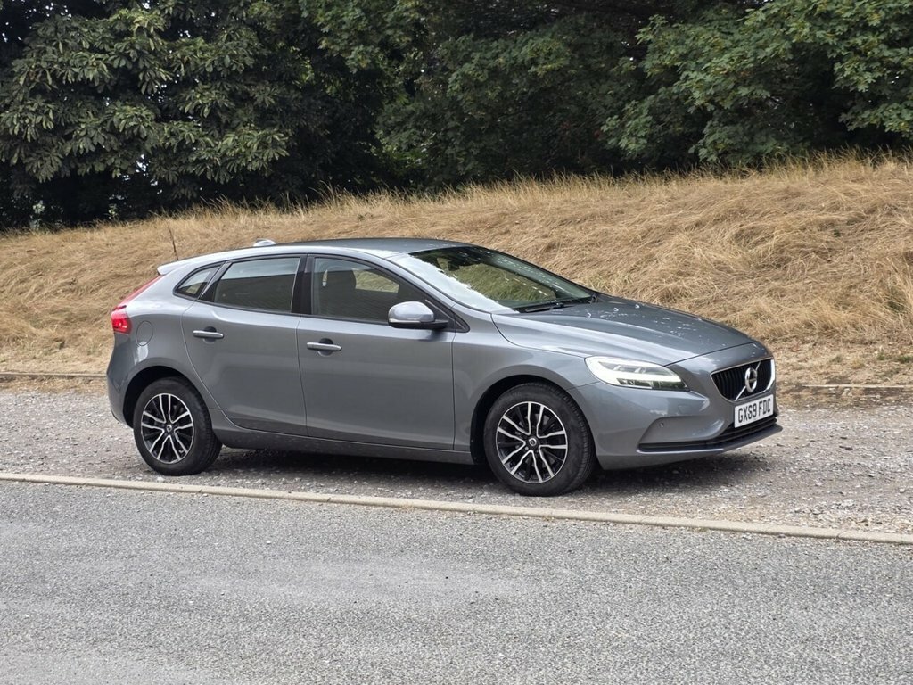 Volvo V40 2L Momentum Edition Grey #2