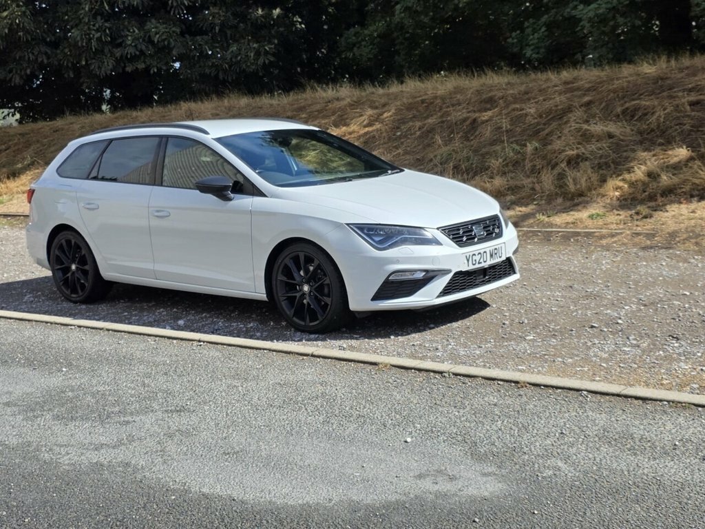 Seat Leon 1.5L Fr Black Edition YG20MRU White