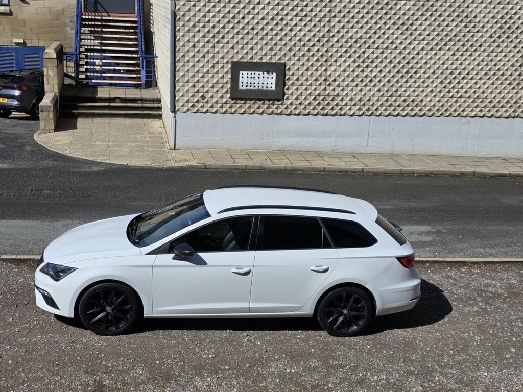 Seat Leon 1.5L Fr Black Edition YG20MRU White #6
