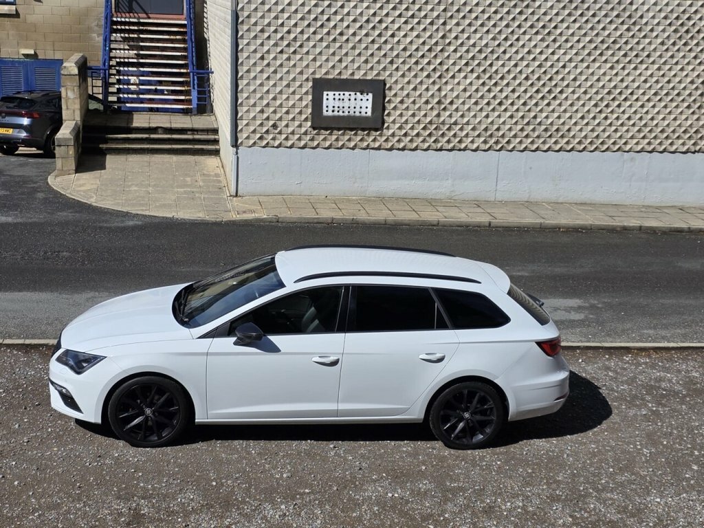 Seat Leon 1.5L Fr Black Edition YG20MRU White #5