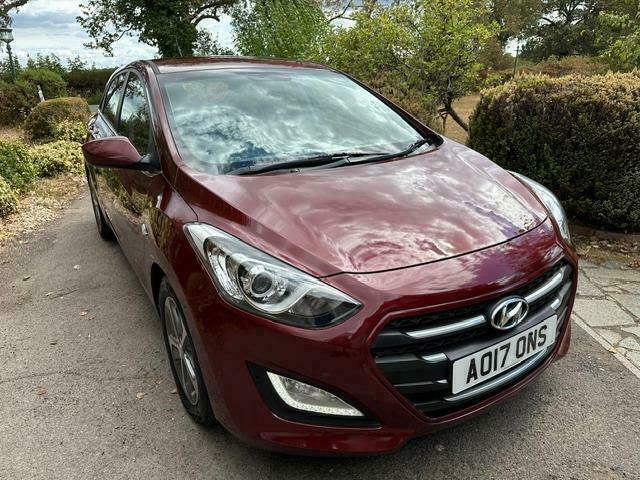 Hyundai I30 Se Blue Drive Red #3