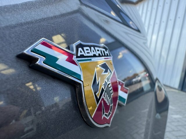 Abarth 500 Abarth Red #17