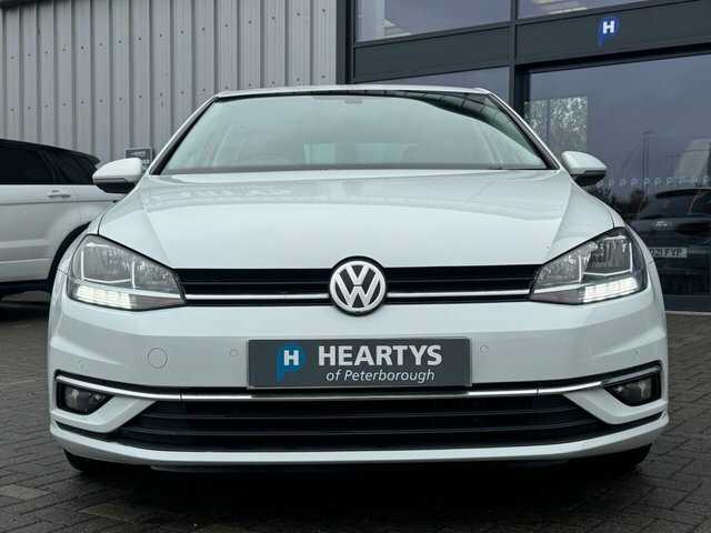 Volkswagen Golf Tdi Bluemotion Tech Gt CP17XSU White #2