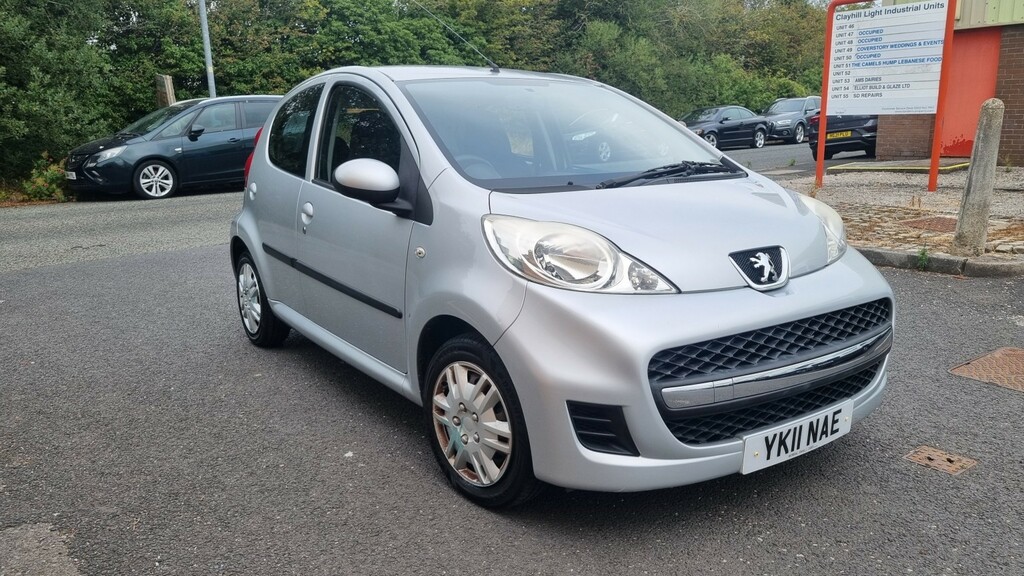 Peugeot 107 Hatchback 1.0 12V Urban 2011 Silver