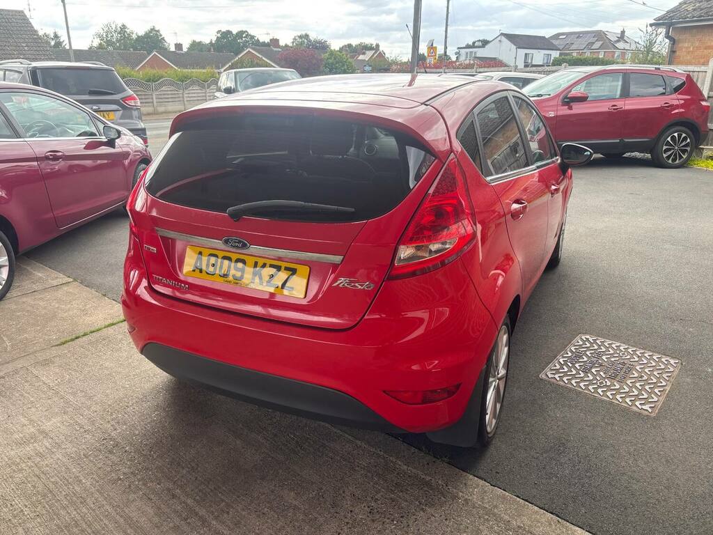 Ford Fiesta 1.6 Tdci Titanium AO09KZZ Red #4