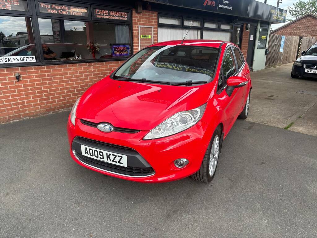 Ford Fiesta 1.6 Tdci Titanium AO09KZZ Red #2