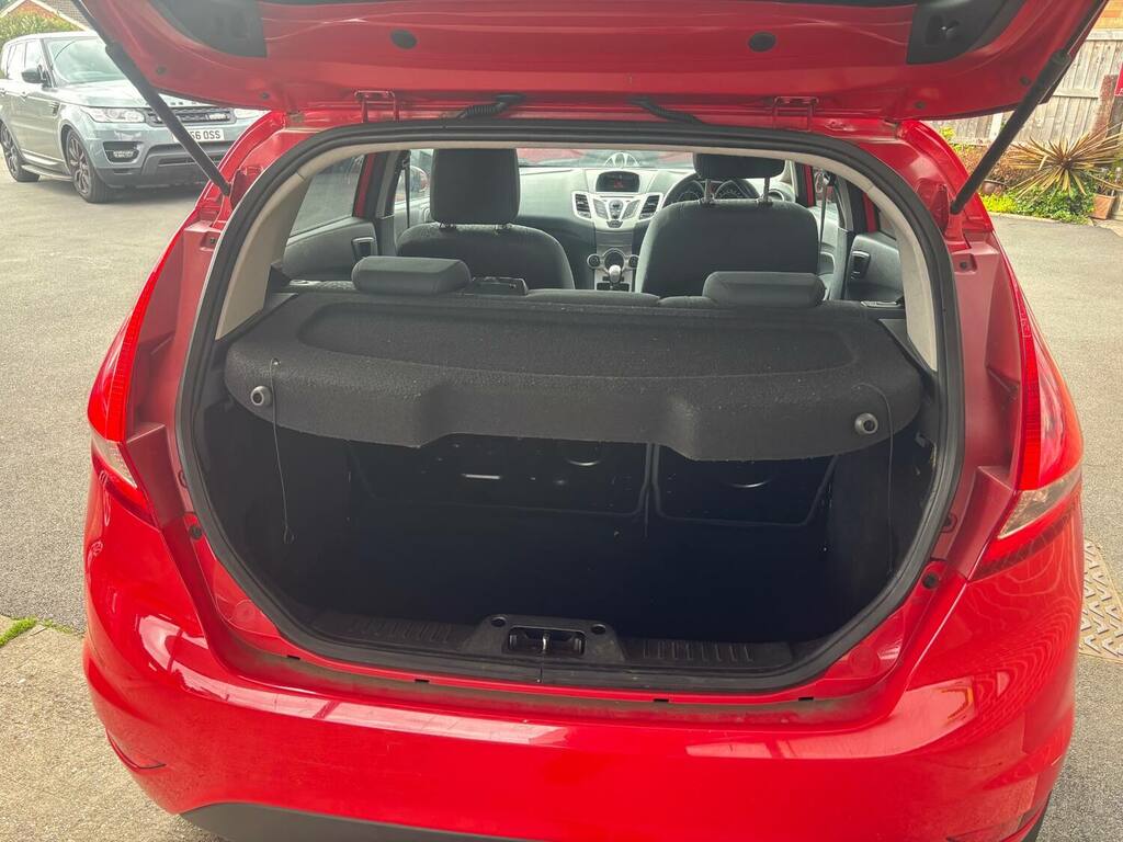 Ford Fiesta 1.6 Tdci Titanium AO09KZZ Red #6
